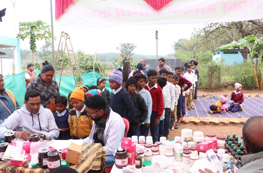  डिंडौरी के बैगा बाहुल्य क्षेत्रों में रेवा प्रोजेक्ट के तहत स्वास्थ्य शिविर आयोजित : 1310 लोंगो की स्वास्थ्य परीक्षण,कई बीमारियों का किया गया उपचार,पढ़िए