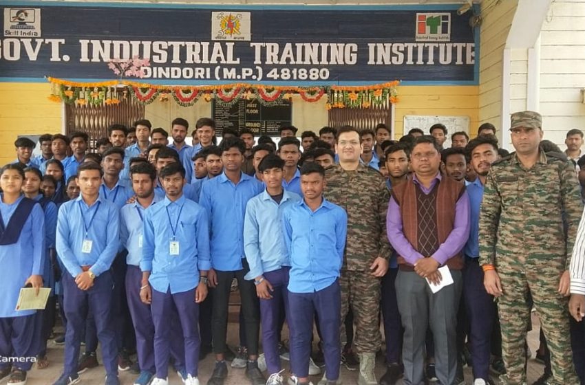  कलेक्ट्रेट सभाकक्ष में संपन्न हुई अग्निवीर भर्ती कार्यशाला