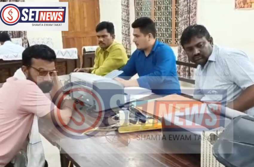  जबलपुर : नगर निगम में पदस्थ टाइम कीपर को लोकायुक्त पुलिस ने  रिश्वत लेते हुए रंगे हाथों गिरफ्तार