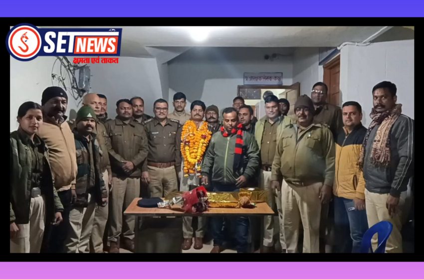  जबलपुर में धनवंतरी नगर चौकी प्रभारी का तबादला: क्षेत्रवासियों और पुलिसकर्मियों ने दी विदाई, समारोह में बड़ी संख्या में लोग मौजूद रहे