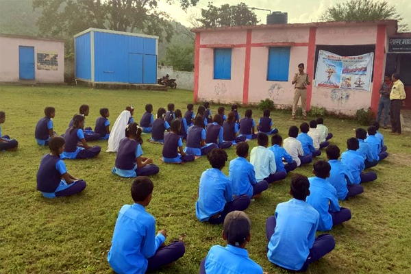  डिंडौरी # ”मैं हूं अभिमन्यु” के तहत चलाया गया जागरूकता अभियान
