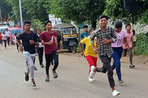  डिंडौरी # मेरी माटी, मेरा देश के तहत हुआ मैराथन दौड़ का आयोजन